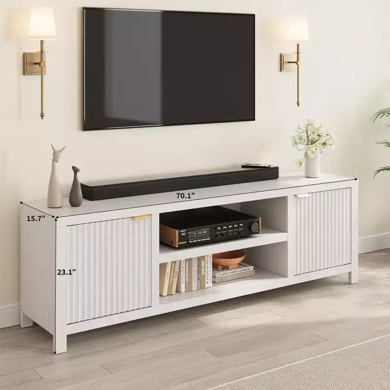 Meuble TV cannelé pour téléviseurs de 75 pouces et plus, meuble de divertissement moderne avec rangement à 2 niveaux, étagères réglables et poignées, console média pour salon et chambre