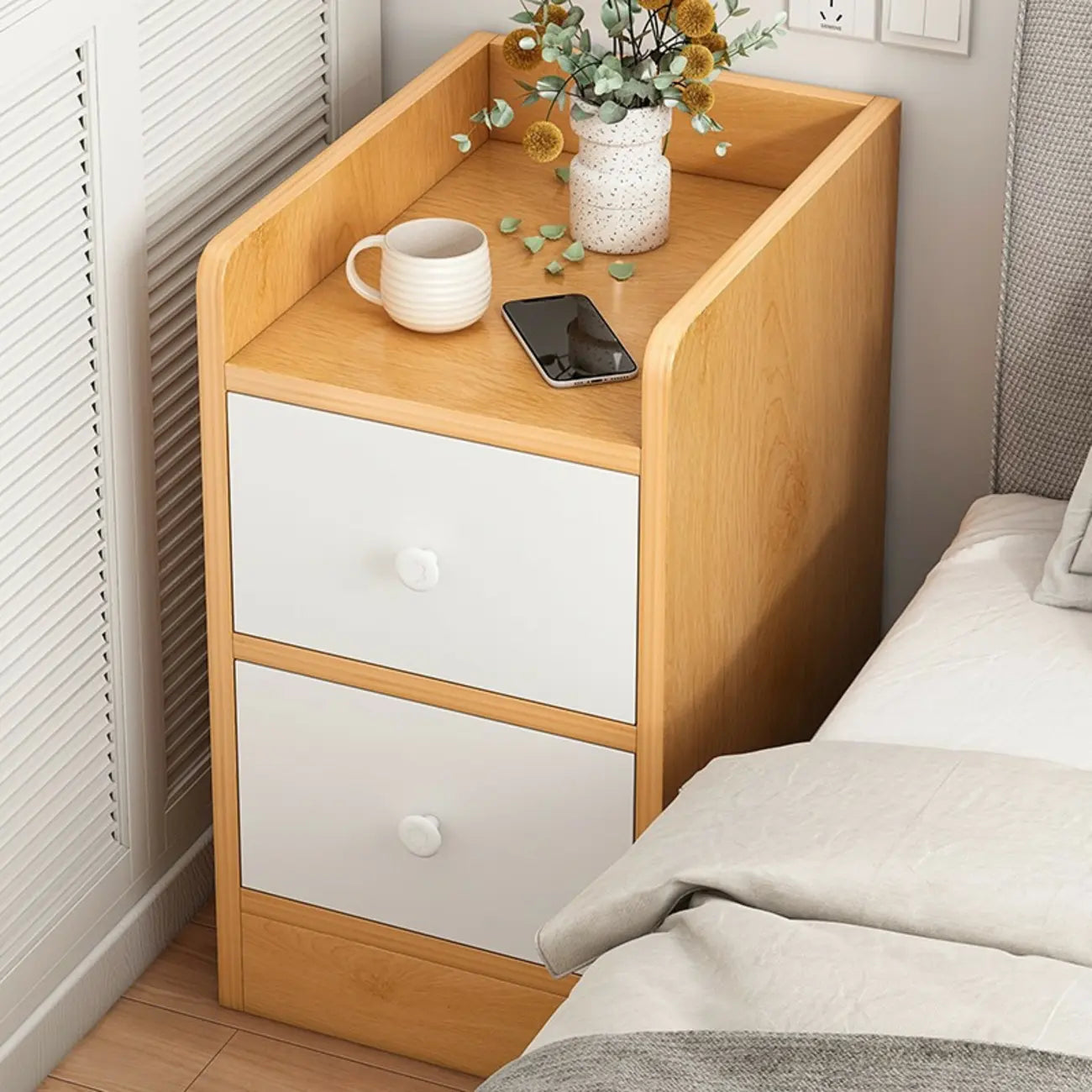 Table de chevet étroite scandinave en bois à 2 tiroirs