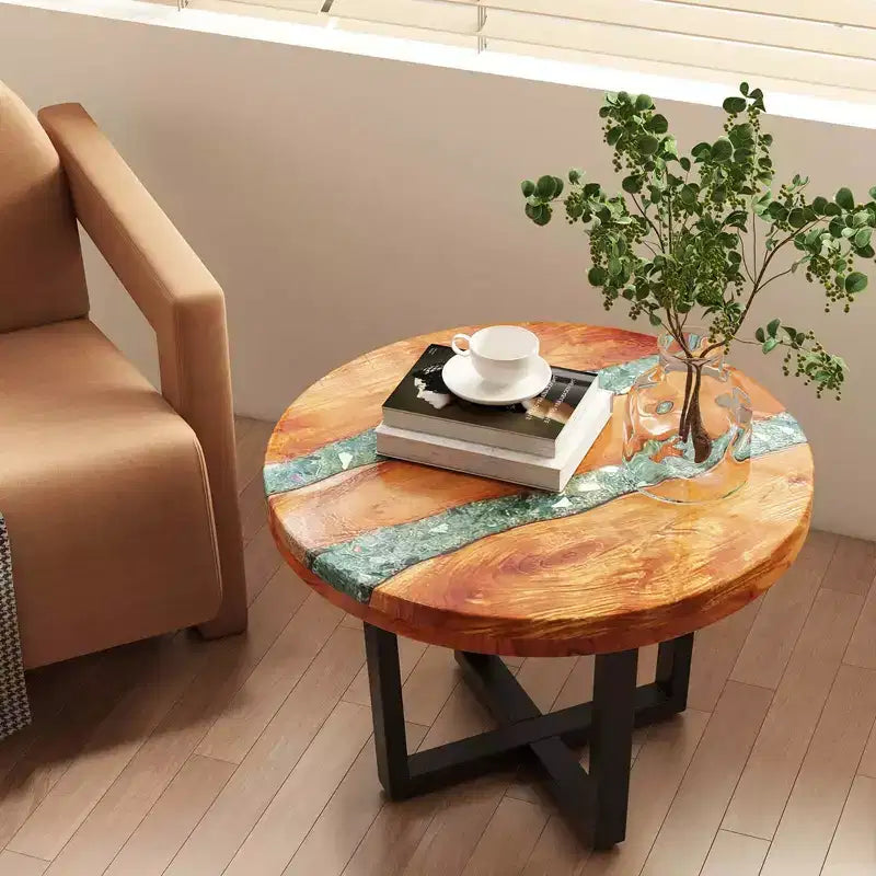 Table d'appoint ronde Costway de 24 po en bois de teck avec plateau en résine époxy, base en acajou pour patio