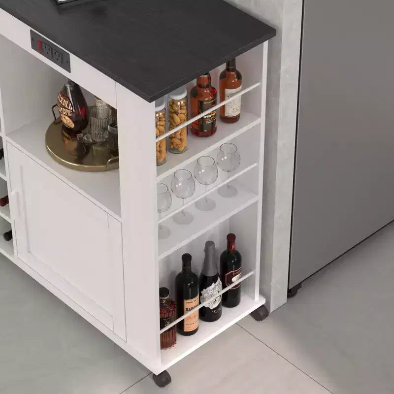 Meuble de rangement roulant d'îlot de cuisine VECELO avec station de recharge et étagères ouvertes, blanc/marron