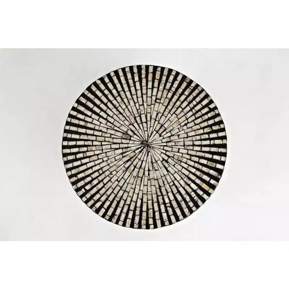Jofran, Table d'appoint ronde Terrazzo fabriquée à la main en coquillage Capiz, collection Global Archive - Couleur noire