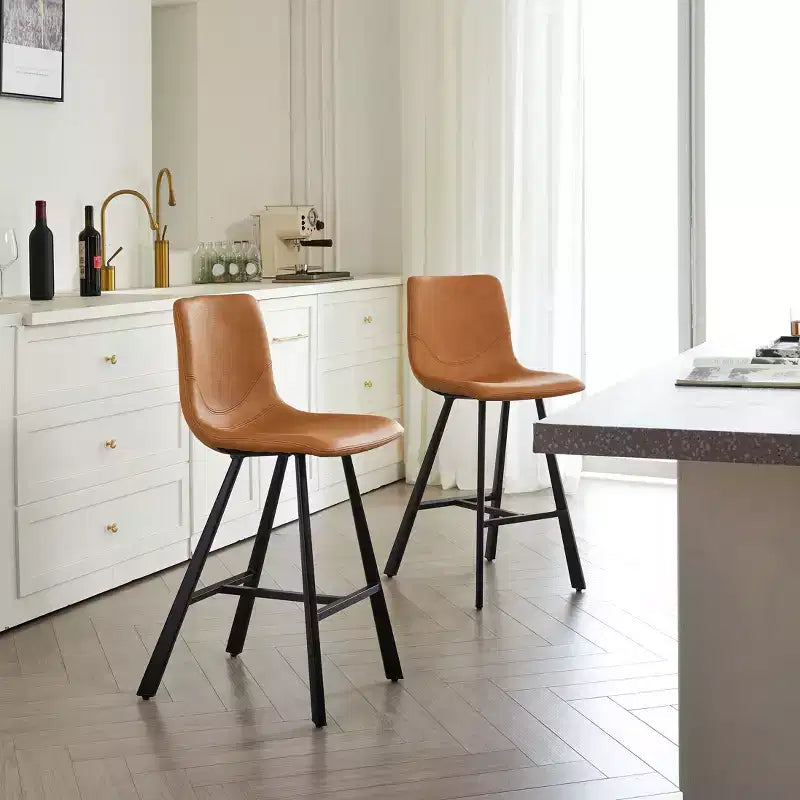 Okak Modern Lot de 2 tabourets de bar, chaises d'îlot de cuisine avec dossier incurvé ergonomique et repose-pieds, tabourets de comptoir en similicuir