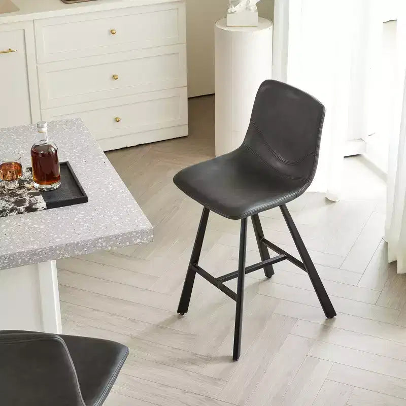 Okak Modern Lot de 2 tabourets de bar, chaises d'îlot de cuisine avec dossier incurvé ergonomique et repose-pieds, tabourets de comptoir en similicuir