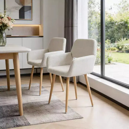 HomeRoots Lot de deux chaises de salle à manger avec accoudoirs en tissu beige et chêne et acier