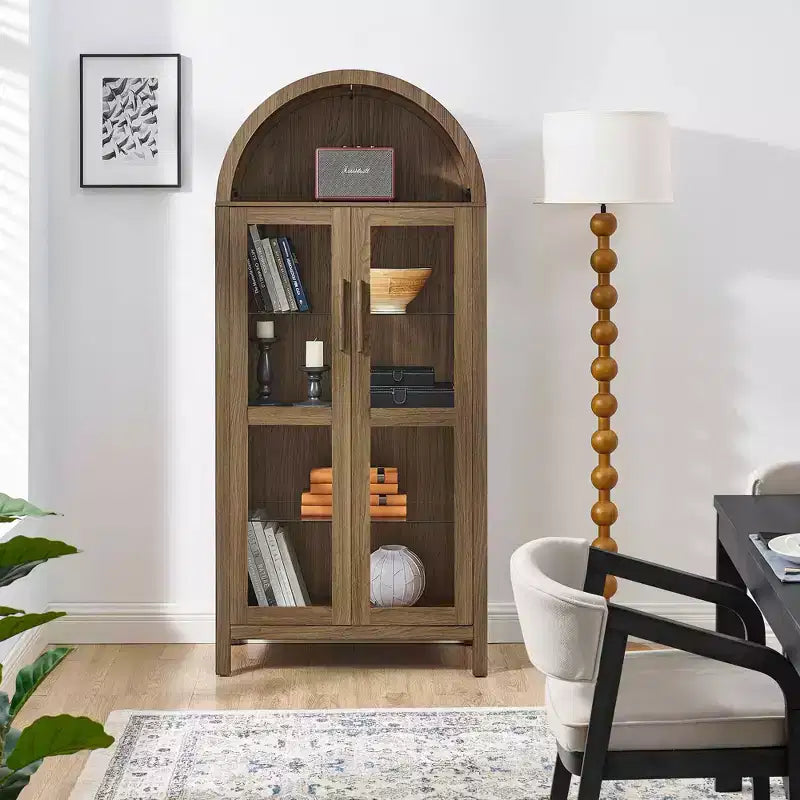 MAYEERTY Meuble de Rangement Haut Arqué avec Lampe, Meuble de Rangement en Bois de Style Rétro Moderne avec Cloisons en Verre Réglables Marron