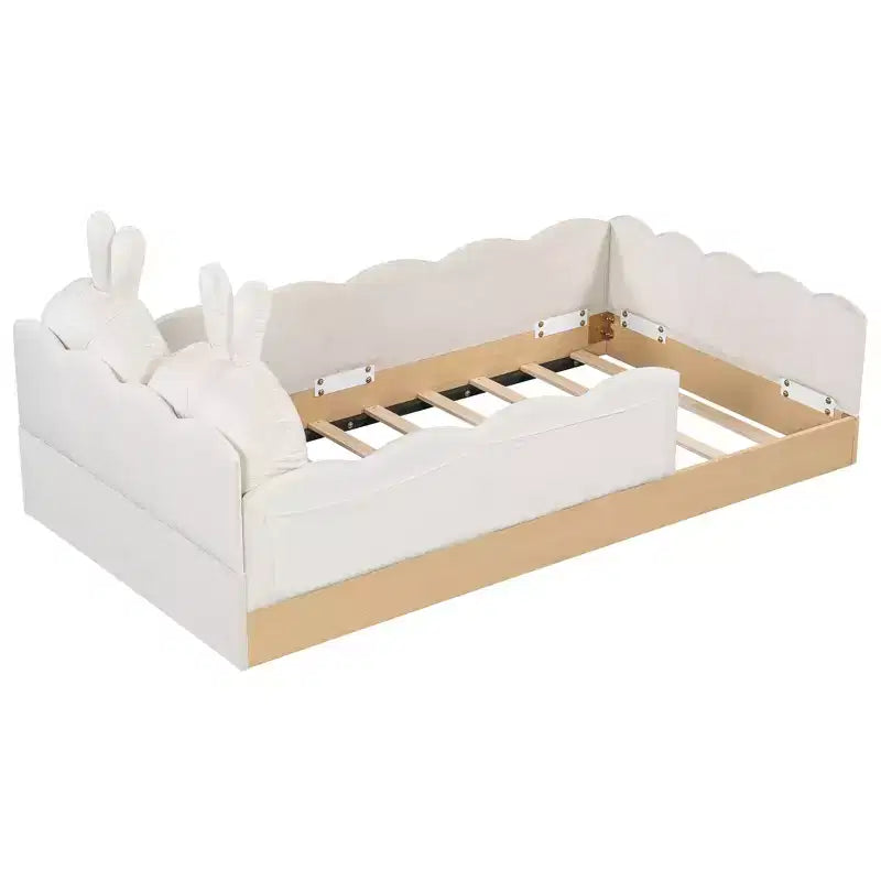 Lit de sol Montessori double avec oreillers rembourrés, barrières de sécurité, lit plate-forme avec oreillers mignons en forme d'oreilles de lapin