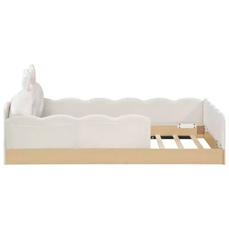 Lit de sol Montessori double avec oreillers rembourrés, barrières de sécurité, lit plate-forme avec oreillers mignons en forme d'oreilles de lapin