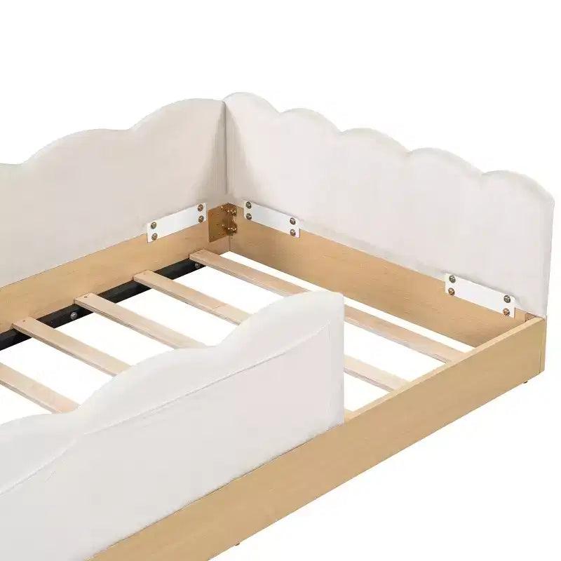 Lit de sol Montessori double avec oreillers rembourrés, barrières de sécurité, lit plate-forme avec oreillers mignons en forme d'oreilles de lapin