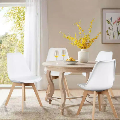 Chaises de salle à manger Okak (lot de 4) avec surface en similicuir et pieds en bois, chaises sans accoudoirs avec assise rembourrée, chaises de cuisine pour salle à manger
