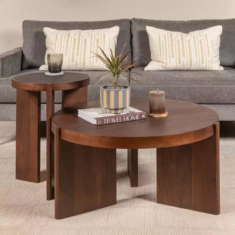 Table basse Storied Home en bois de manguier, finition noyer