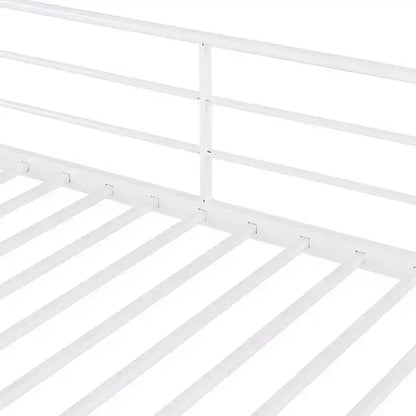 Lit mezzanine en métal pour lits jumeaux avec étagère de rangement supérieure en treillis, cadre de lit en métal robuste avec escalier de rangement pour chambre à coucher ou appartement