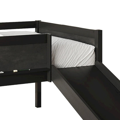 Lit mezzanine bas classique double CraftPorch avec tableau noir, toboggan et échelle